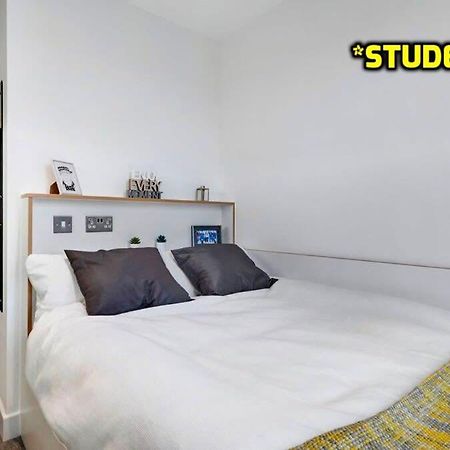 Student Only Zeni Ensuite Rooms, 콜체스터 외부 사진
