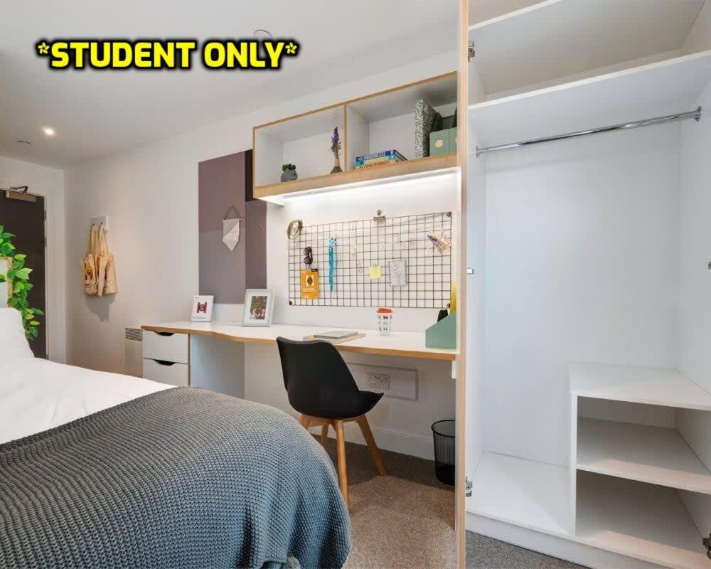 Student Only Zeni Ensuite Rooms, 콜체스터 외부 사진